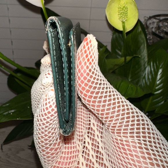 LV key holder in hunter green… - Picture 5 of 8